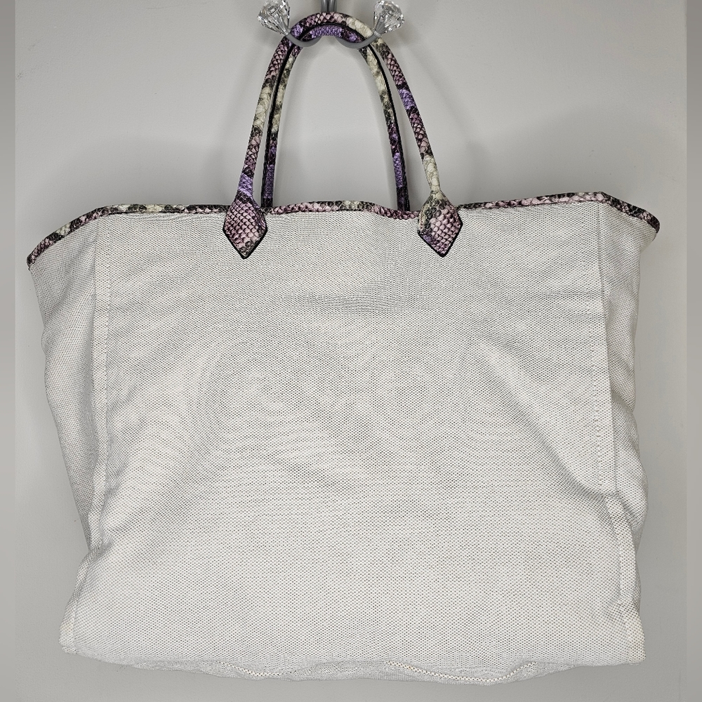 VICTORIA'S SECRET Lavender Cream Canvas Tote EUC - Picture 2 of 3